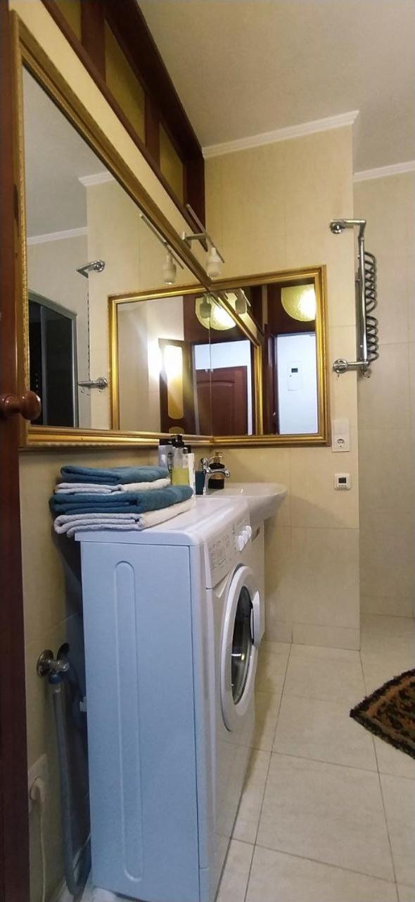Апартаменты Центр Крещатик Kiev Buitenkant foto