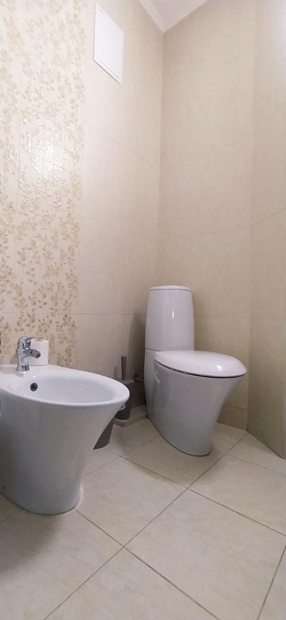 Апартаменты Центр Крещатик Kiev Buitenkant foto